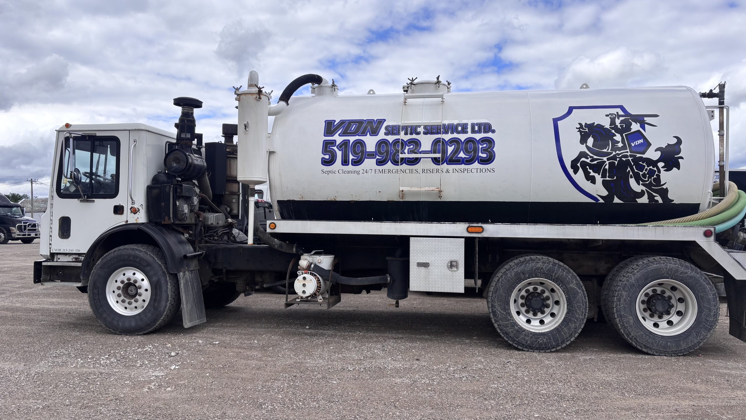 VDN Septic service truck in woodstock